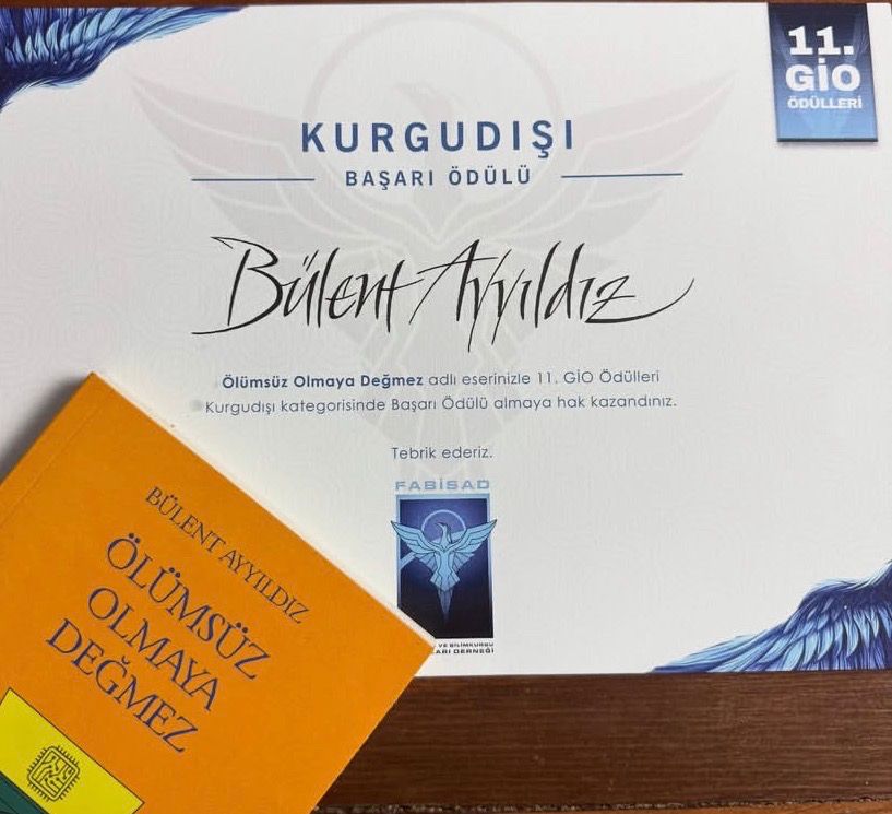 Dr. Öğr. Üyesi Bülent Ayyıldız Ödül Aldı 