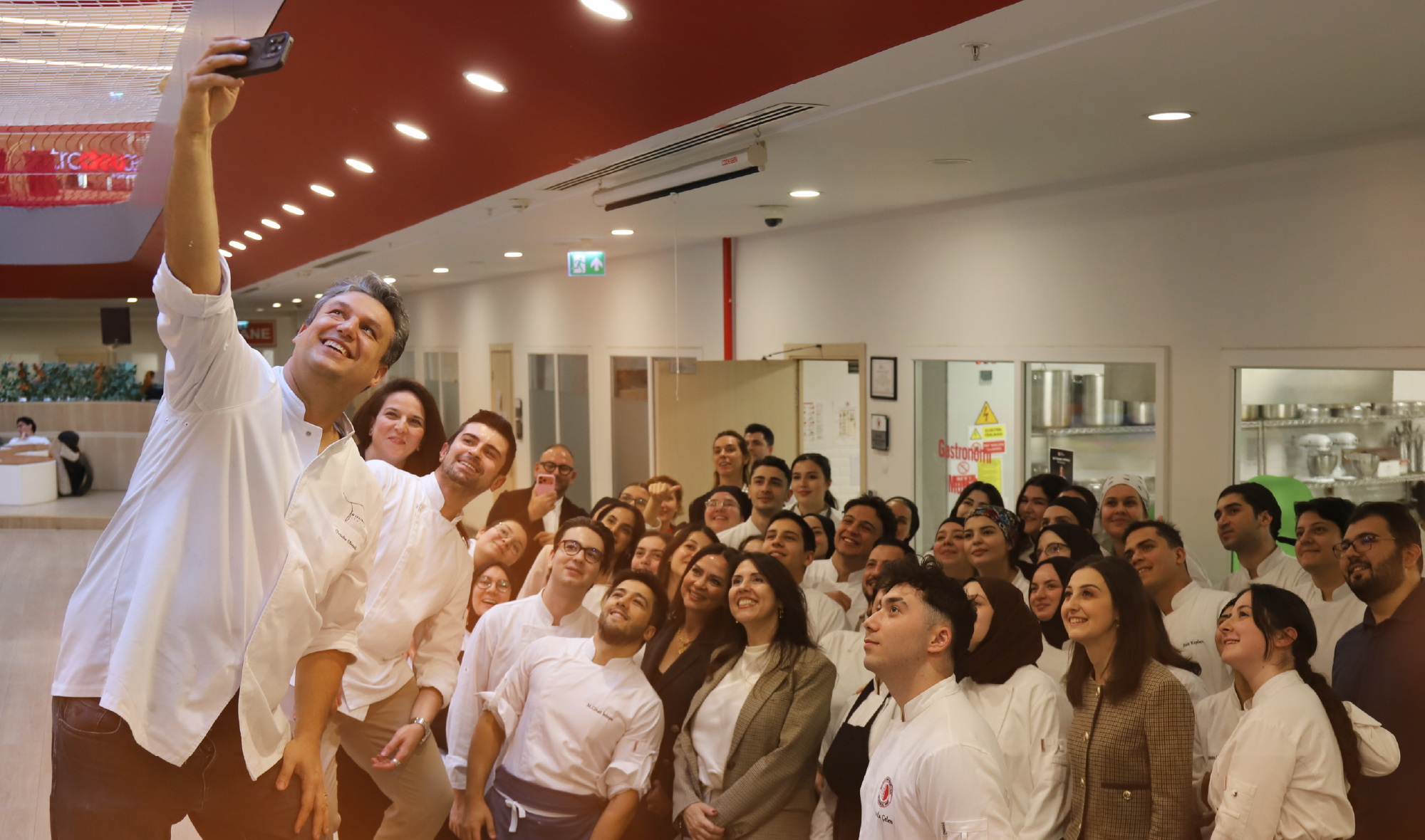 Claudio Chinali, Doğuş Üniversitesi Gastronomi Öğrencileriyle Bir Araya Geldi