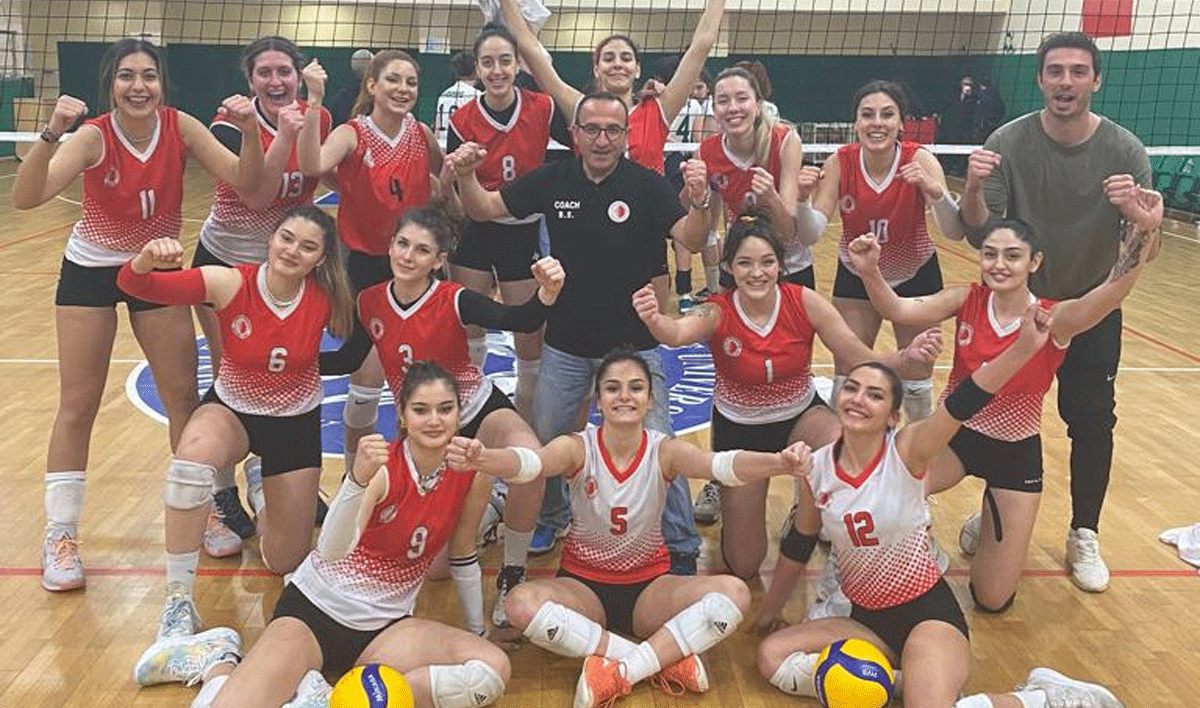 Kadın Voleybol Takımımız Yarı Finalde